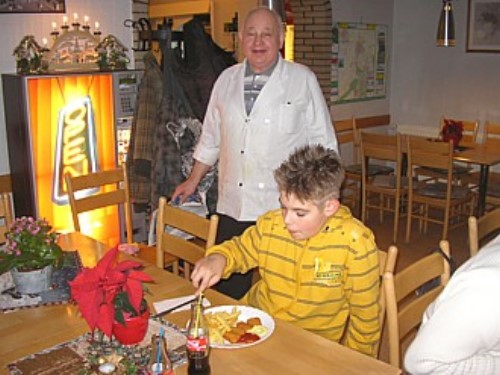 ../Images/101 - Weihnachtsfeier Jugend 2010 L.jpg